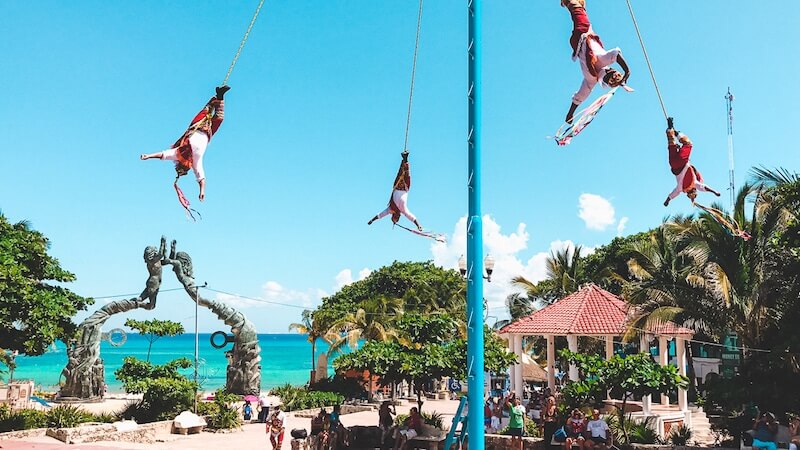 Voladores in Playa del Carmen