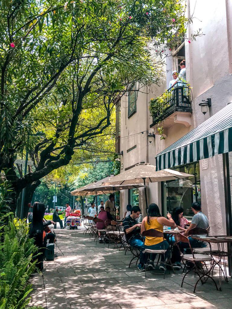 street cafe in Mexico City