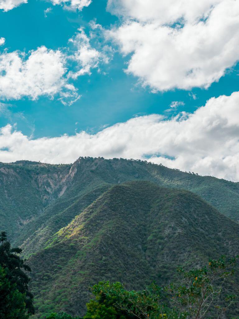 View of the green hills surrounding Las Grutas de Tolantongo 